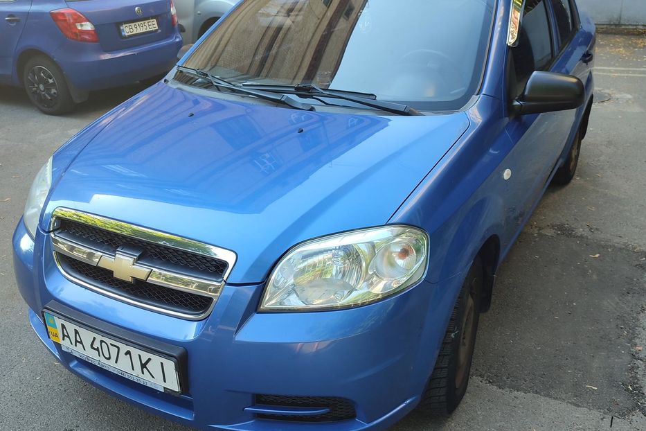 Продам Chevrolet Aveo База 2011 года в Киеве