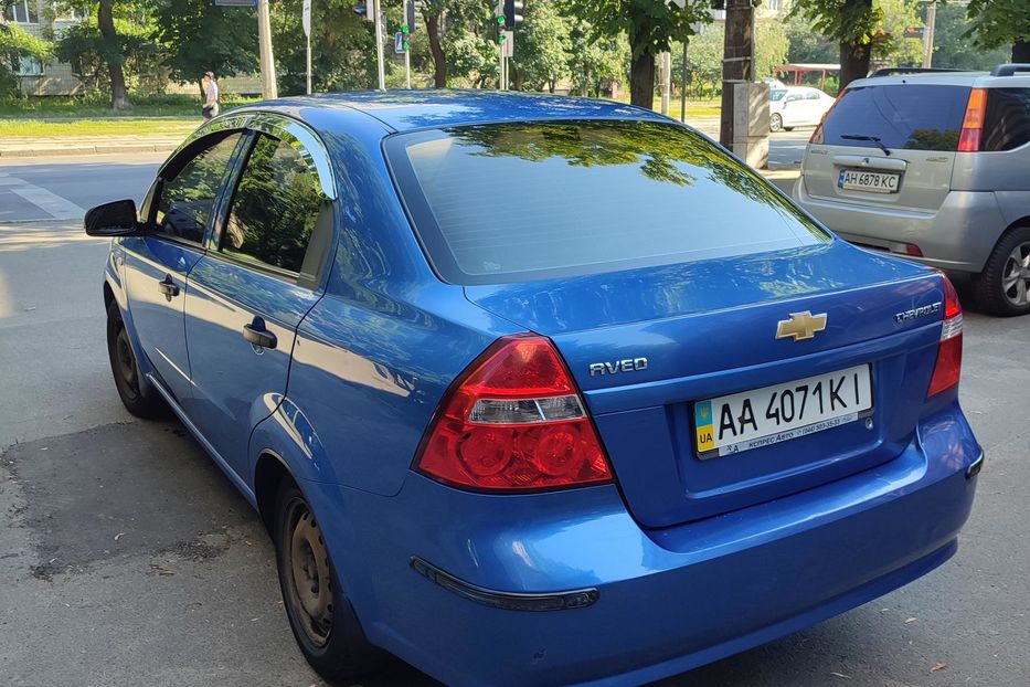 Продам Chevrolet Aveo База 2011 года в Киеве