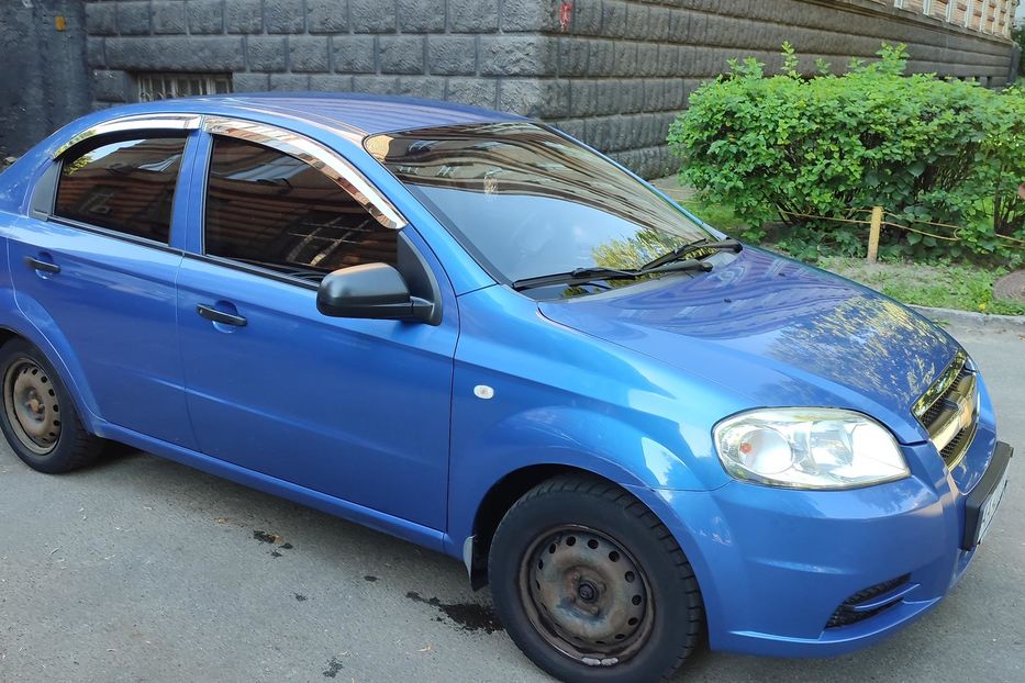 Продам Chevrolet Aveo База 2011 года в Киеве