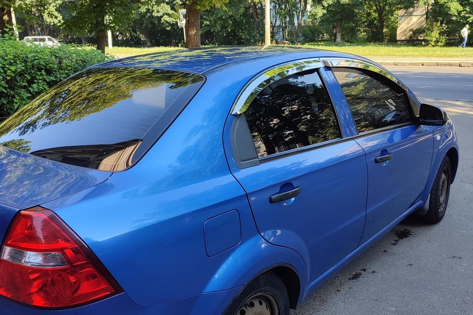 Продам Chevrolet Aveo База 2011 года в Киеве