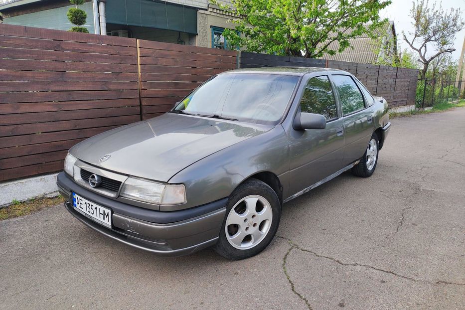 Продам Opel Vectra A 1989 года в г. Днепродзержинск, Днепропетровская область