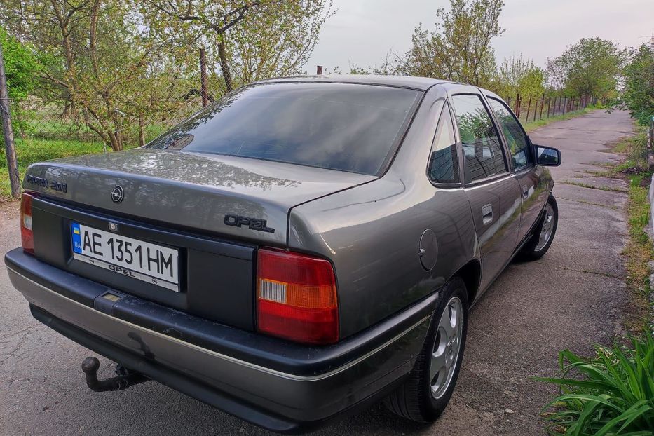 Продам Opel Vectra A 1989 года в г. Днепродзержинск, Днепропетровская область