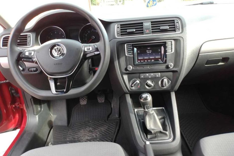 Продам Volkswagen Jetta 2016 года в Киеве