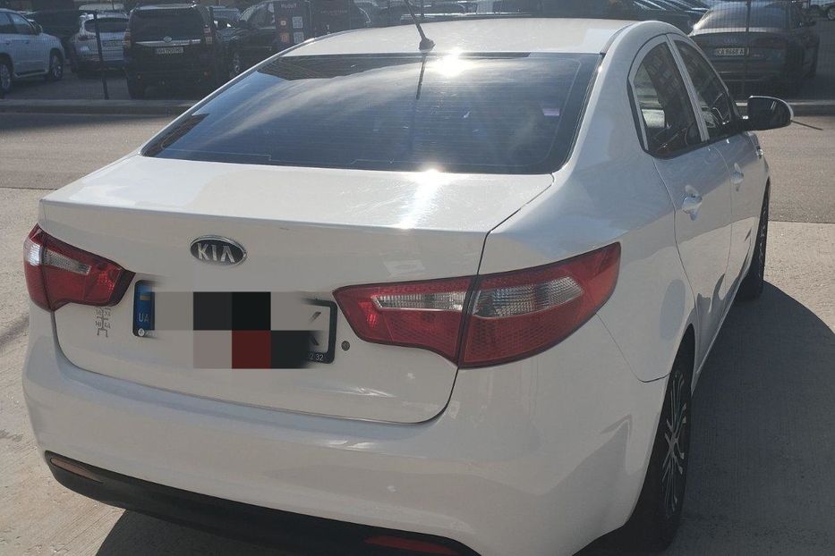 Продам Kia Rio 2012 года в Киеве