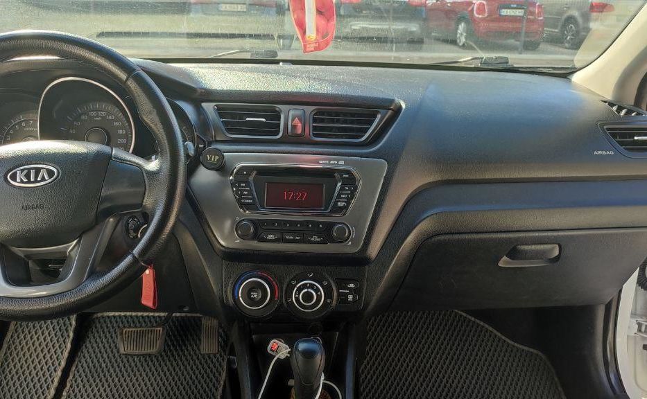 Продам Kia Rio 2012 года в Киеве