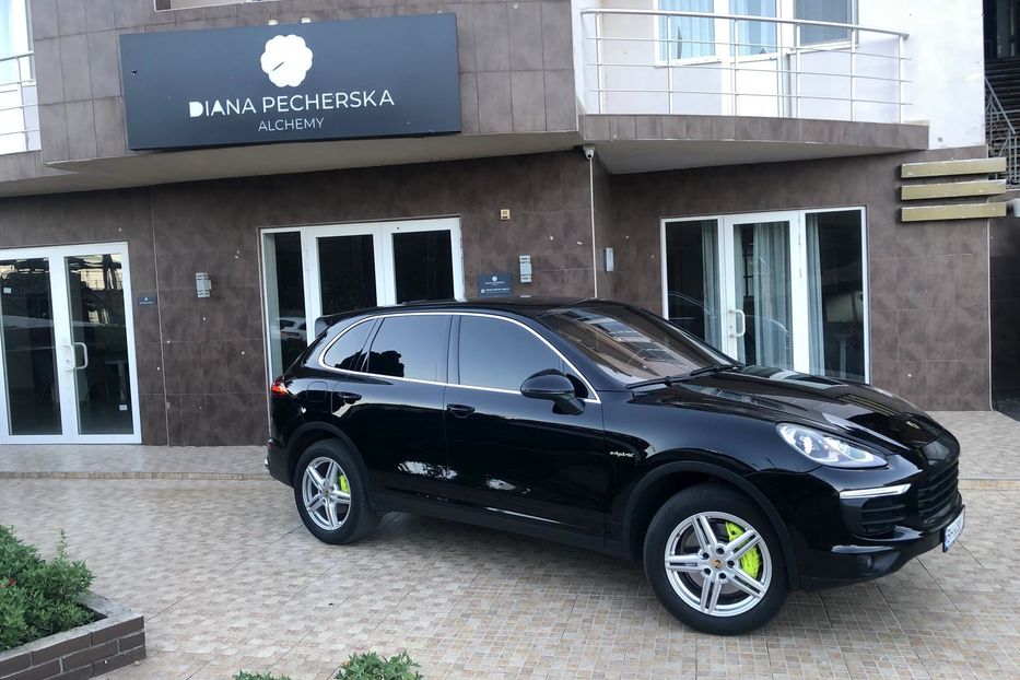 Продам Porsche Cayenne Рестайлинговая версия 2016 года в Одессе