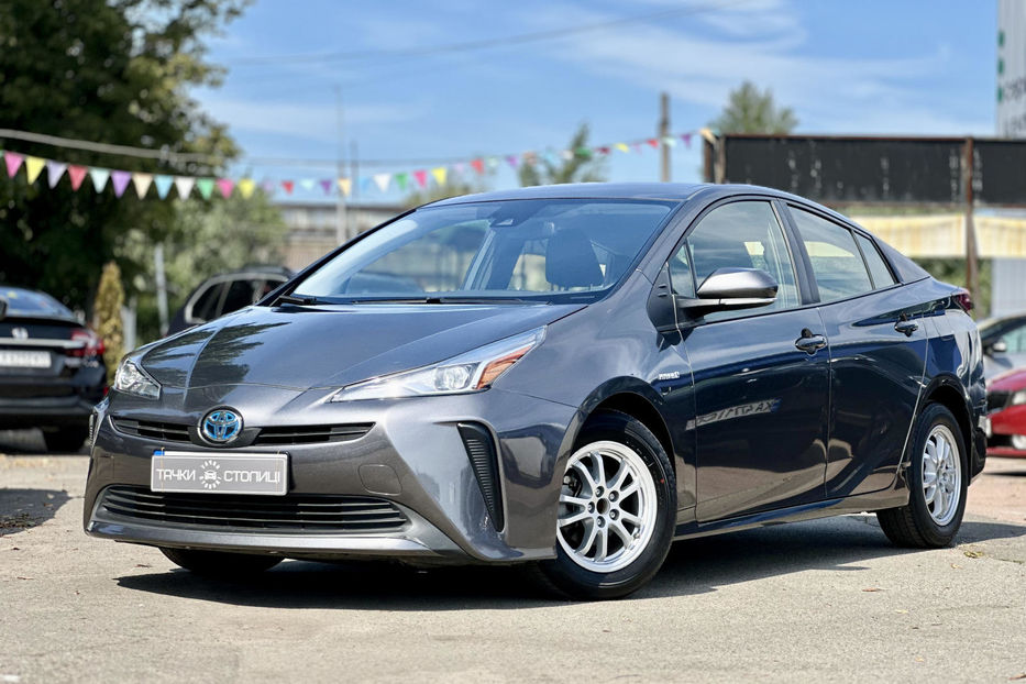 Продам Toyota Prius 2019 года в Киеве