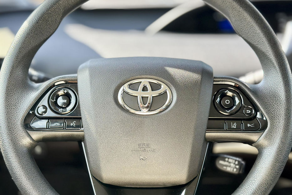 Продам Toyota Prius 2019 года в Киеве