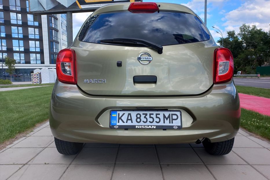 Продам Nissan Micra АКПП 2016 года в Киеве