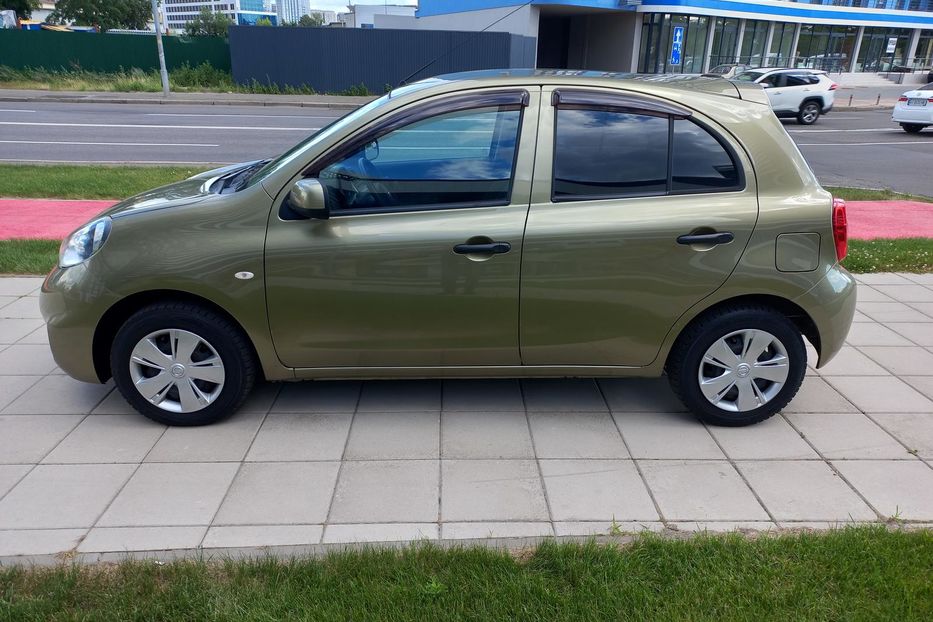 Продам Nissan Micra АКПП 2016 года в Киеве