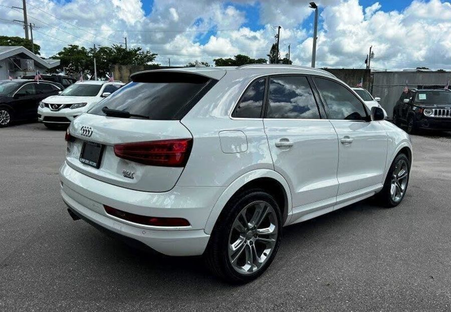 Продам Audi Q3 Premium Plus 2016 года в Львове