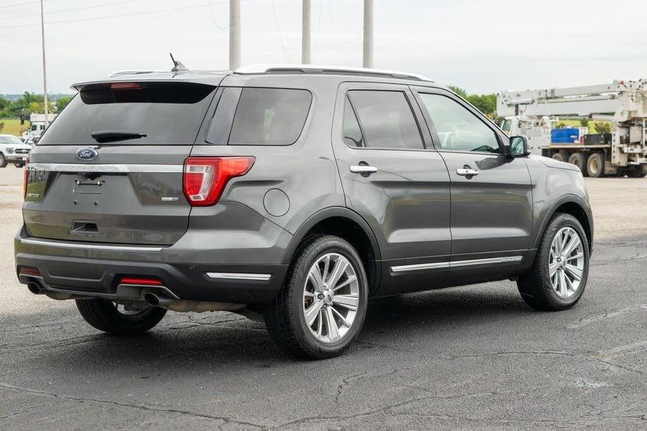 Продам Ford Explorer 2019 года в Львове