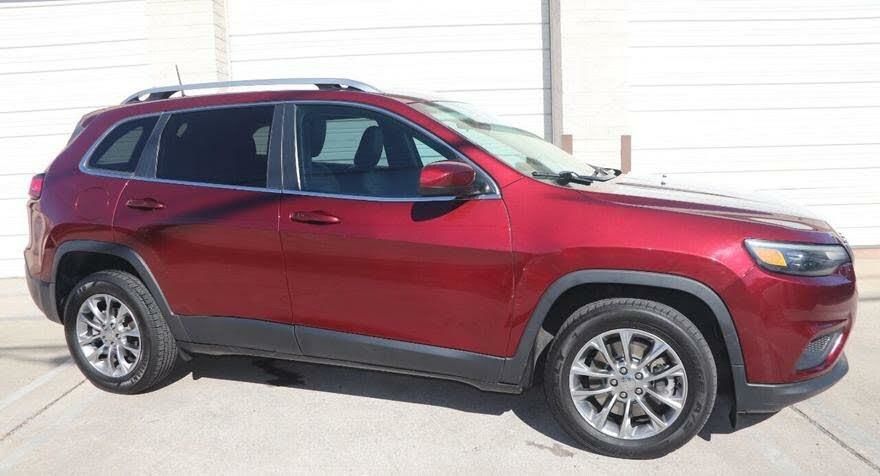 Продам Jeep Cherokee Latitude Plus 2019 года в Львове