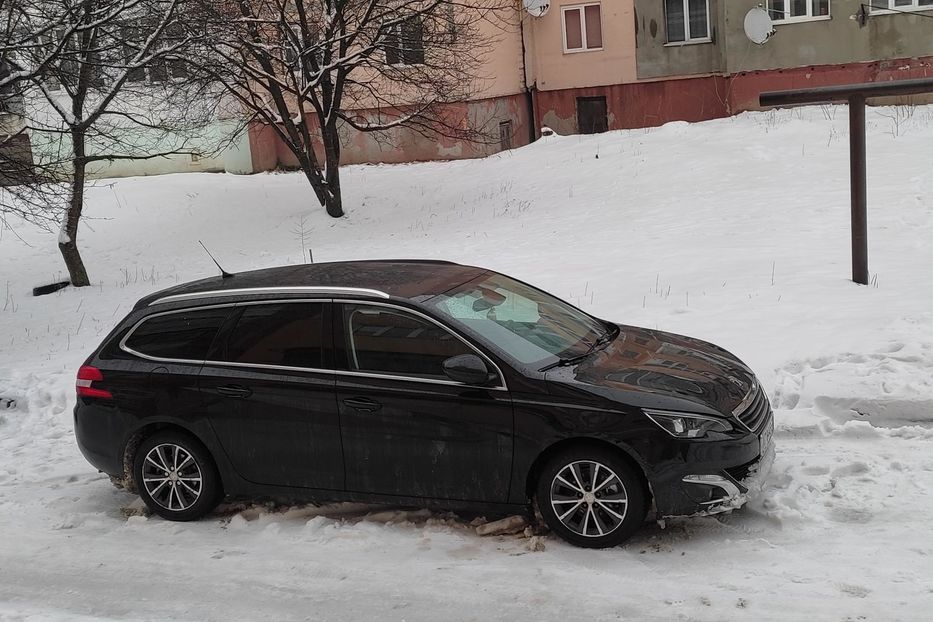 Продам Peugeot 308 2016 года в Львове