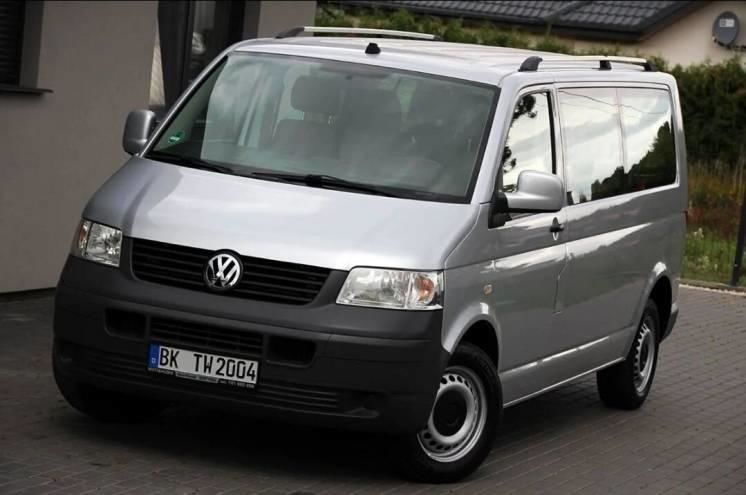 Продам Volkswagen T5 (Transporter) пасс. 2010 года в Киеве