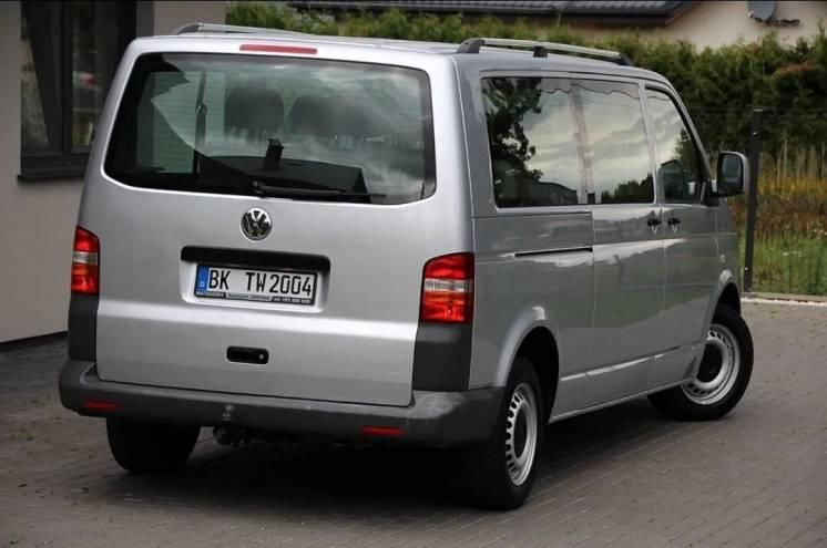 Продам Volkswagen T5 (Transporter) пасс. 2010 года в Киеве