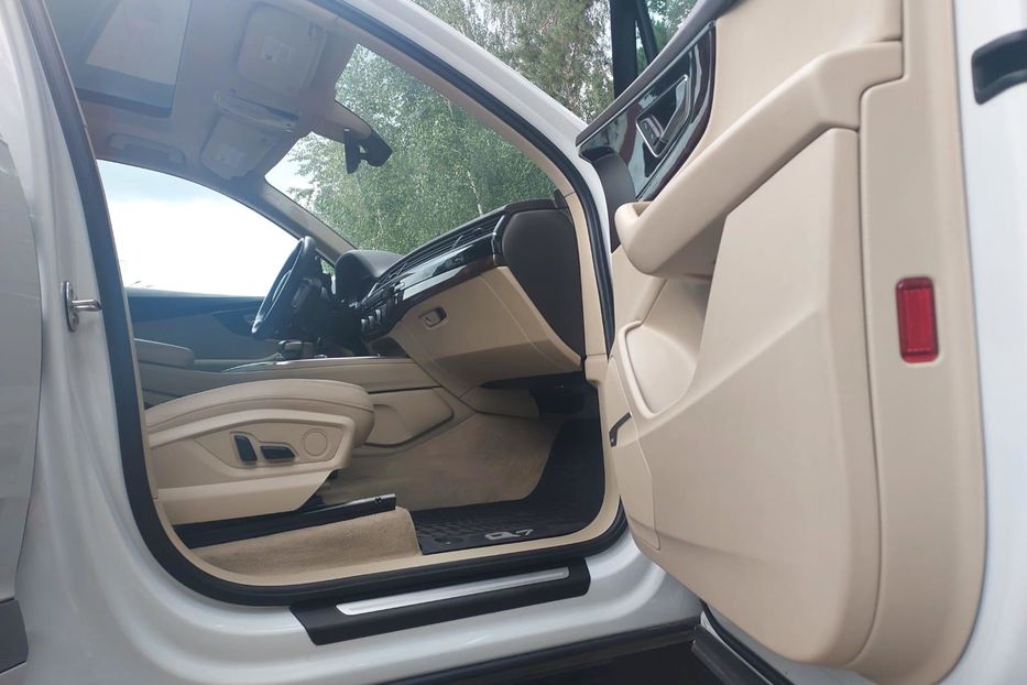 Продам Audi Q7 2019 года в Киеве