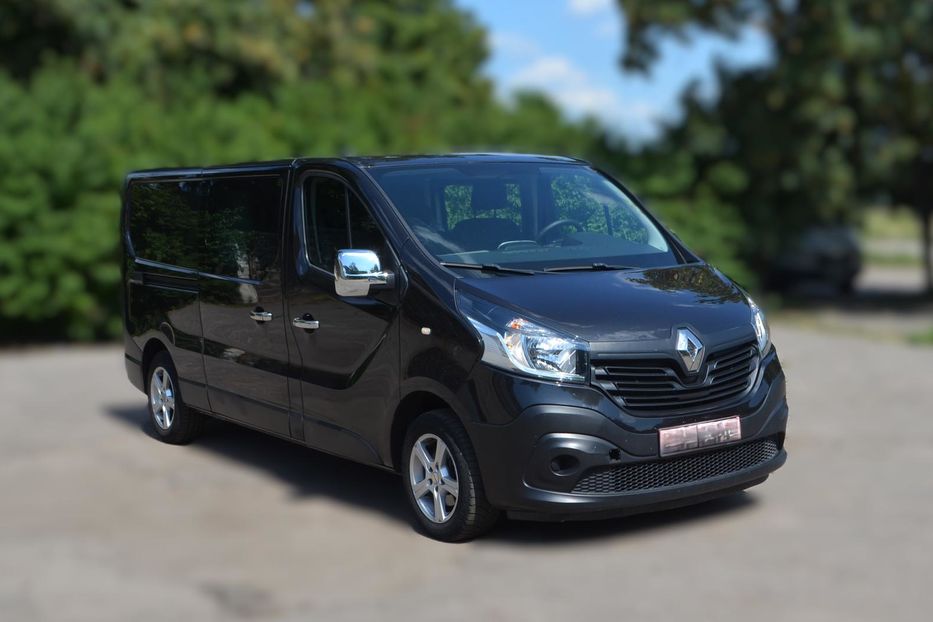 Продам Renault Trafic пасс. Вантажопасажирський 6 місць 2015 года в Киеве