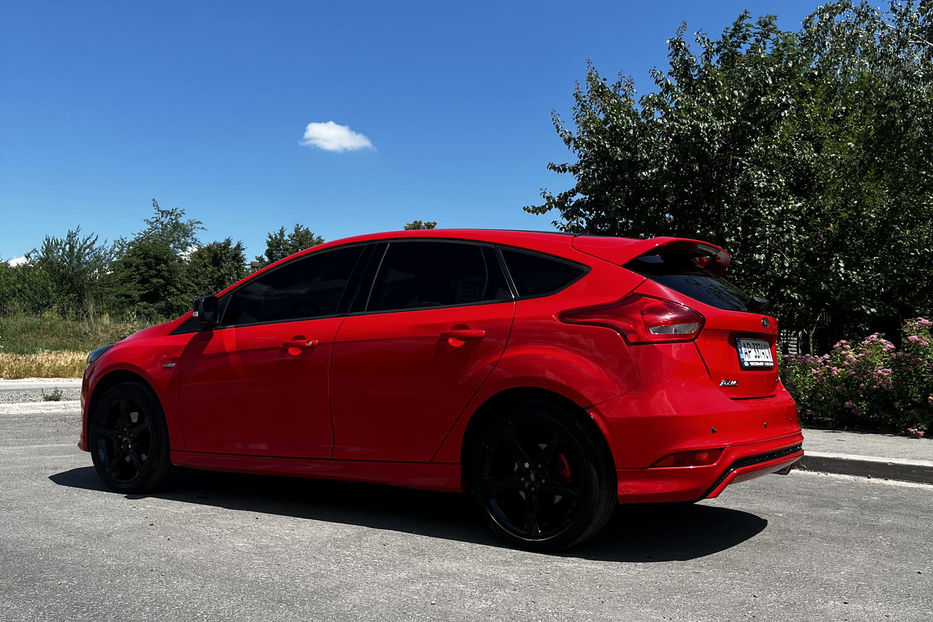 Продам Ford Focus Red and Black edition 2016 года в Запорожье