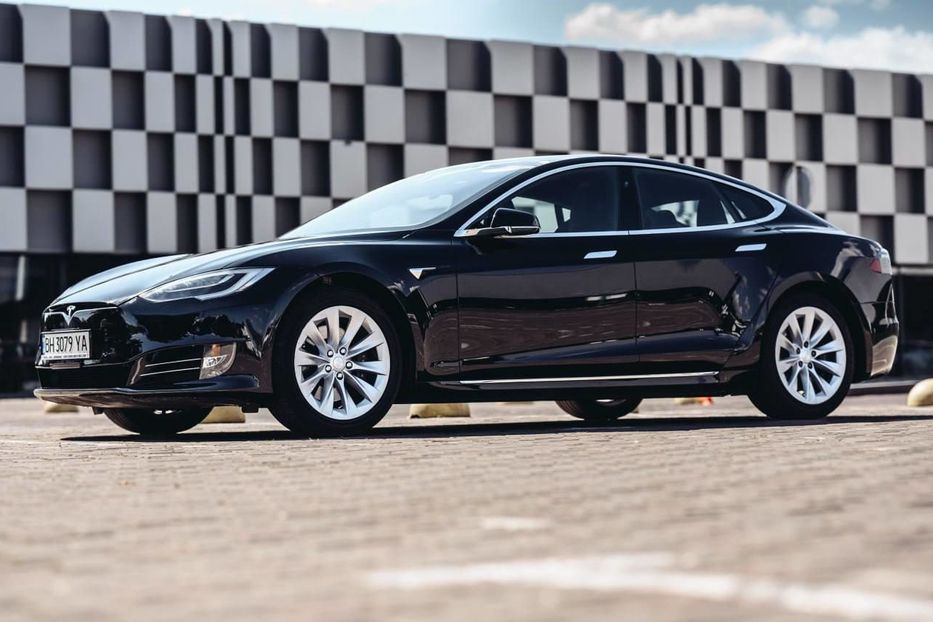 Продам Tesla Model S 2018 года в Одессе