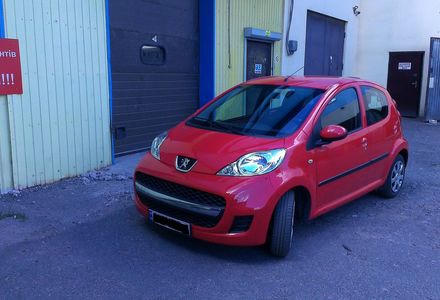 Продам Peugeot 107 2011 года в Киеве