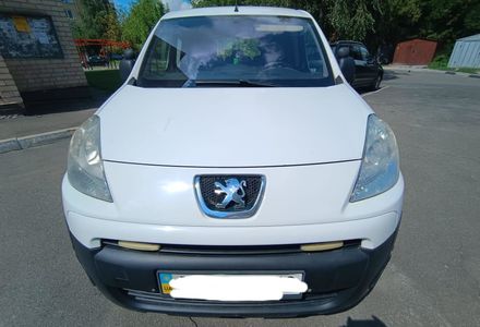 Продам Peugeot Partner пасс. 2012 года в Киеве