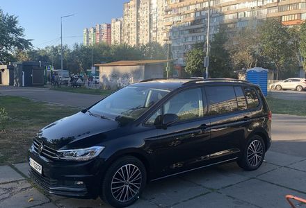 Продам Volkswagen Touran 2020 года в Киеве