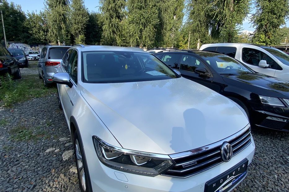 Продам Volkswagen Passat B8 2019 года в Луцке