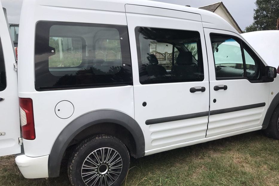 Продам Ford Transit Connect пасс. 2010 года в Львове