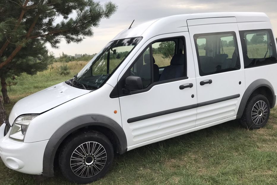 Продам Ford Transit Connect пасс. 2010 года в Львове