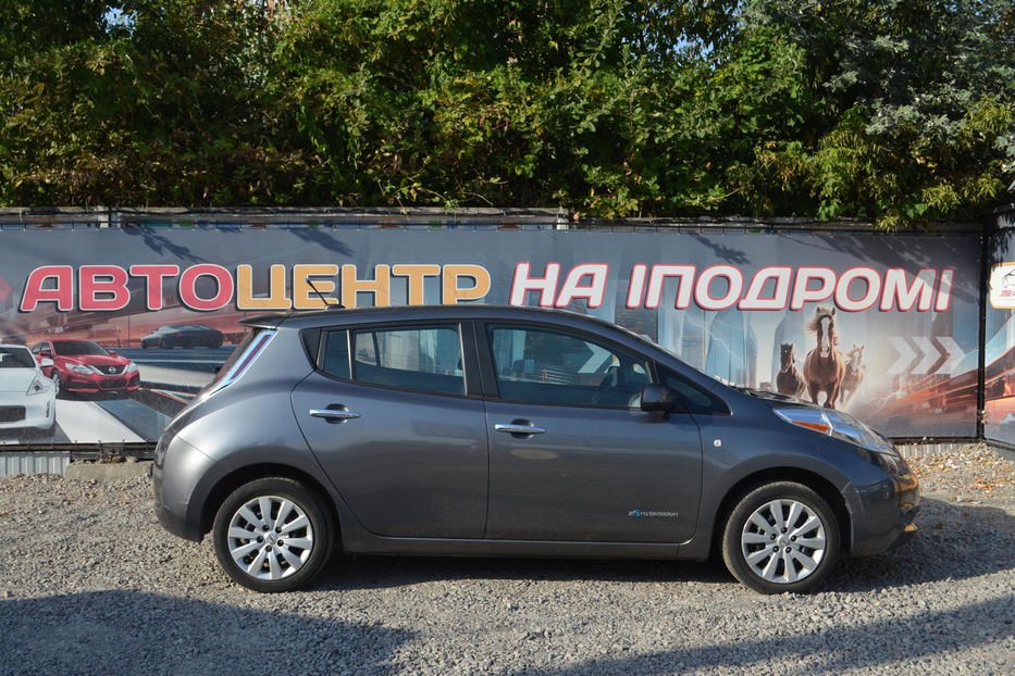 Продам Nissan Leaf 2014 года в Киеве