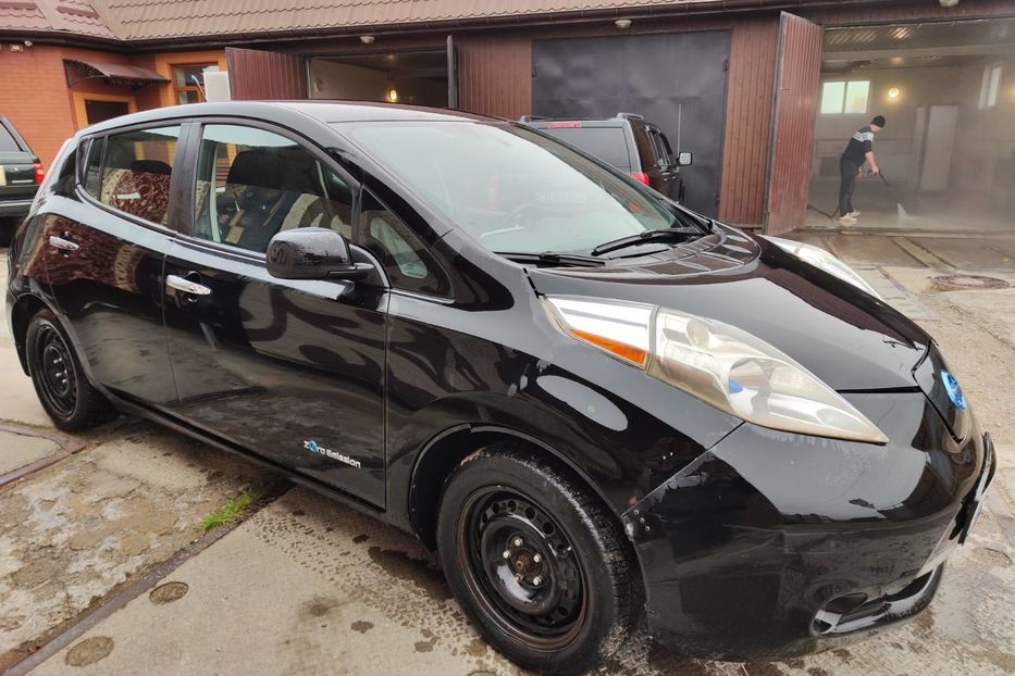 Продам Nissan Leaf 2013 года в г. Бровары, Киевская область