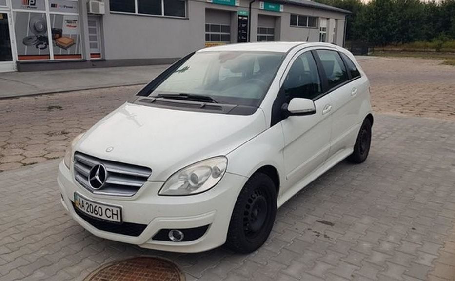 Продам Mercedes-Benz B 180 2008 года в Киеве