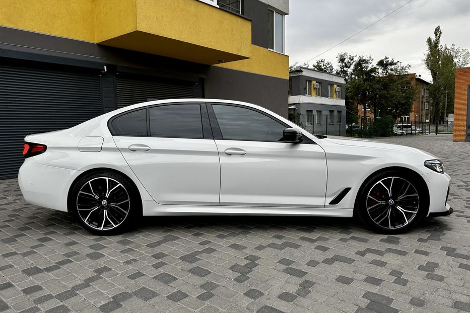 Продам BMW 540 xDrive 2021 года в Днепре