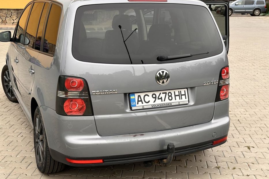 Продам Volkswagen Touran 2010 года в Луцке