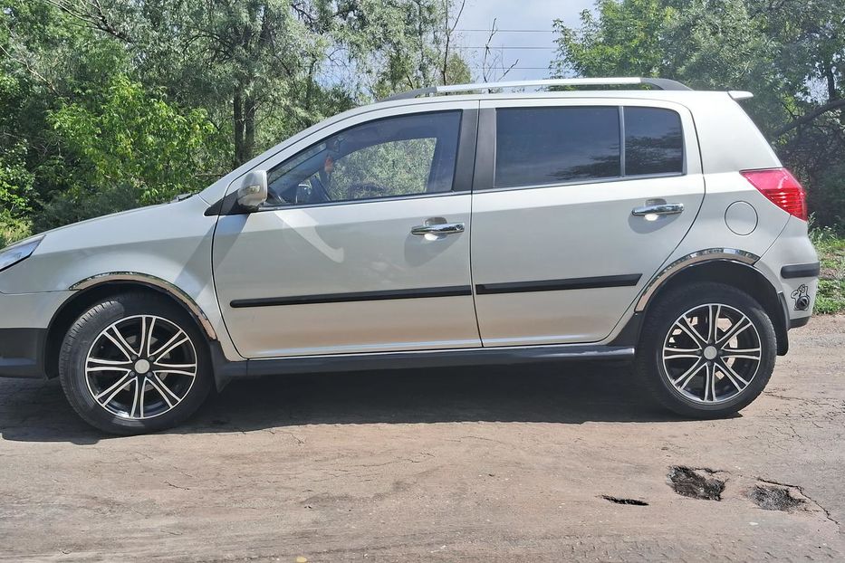 Продам Geely MK Cross 2014 года в Киеве