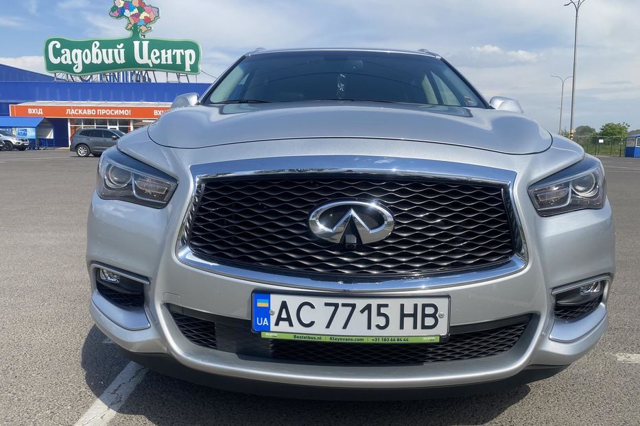 Продам Infiniti QX60 2016 года в Луцке