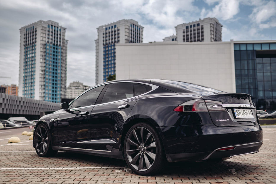 Продам Tesla Model S 2013 года в Одессе