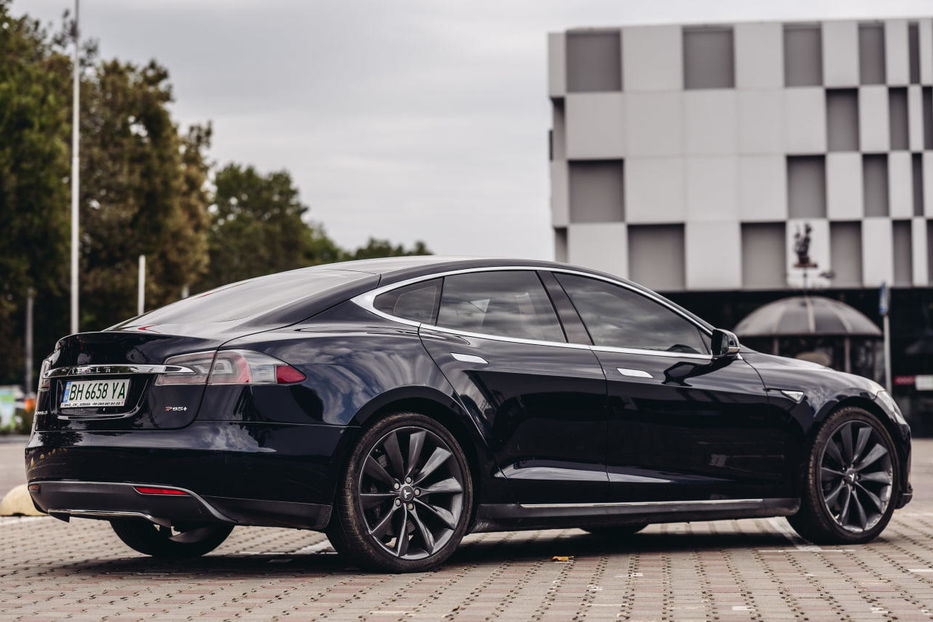 Продам Tesla Model S 2013 года в Одессе