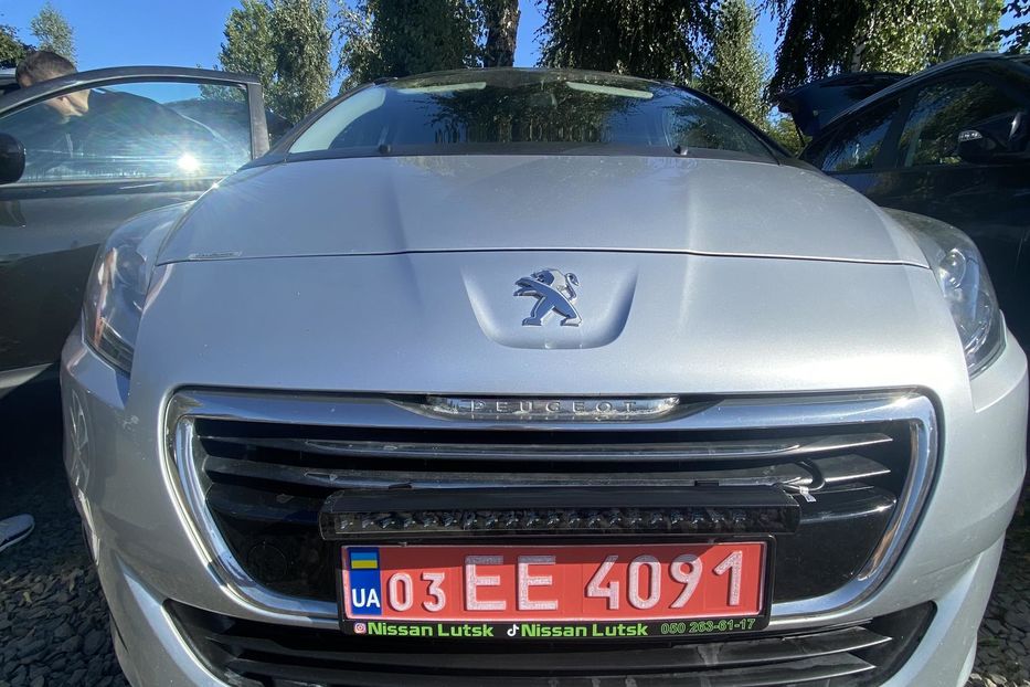 Продам Peugeot 5008 2014 года в Луцке