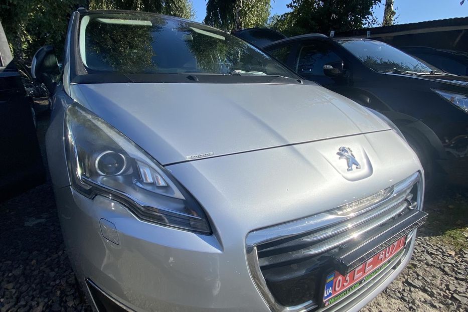 Продам Peugeot 5008 2014 года в Луцке