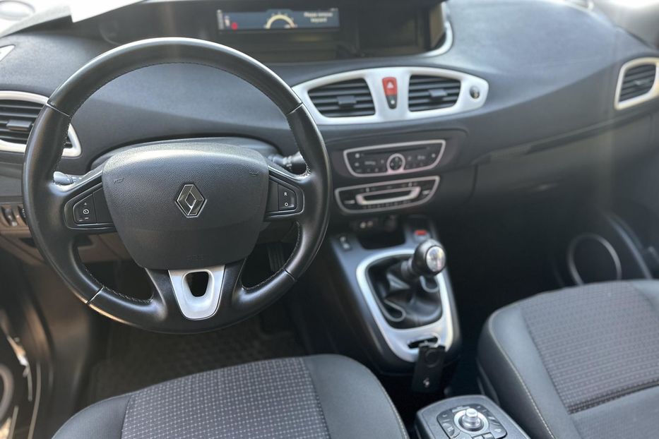 Продам Renault Scenic 2009 года в Луцке