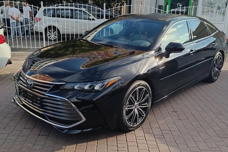 Продам Toyota Avalon 2020 года в Одессе