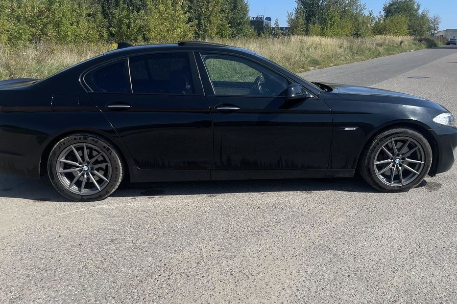 Продам BMW 535 535ih 225kw 2012 года в Киеве