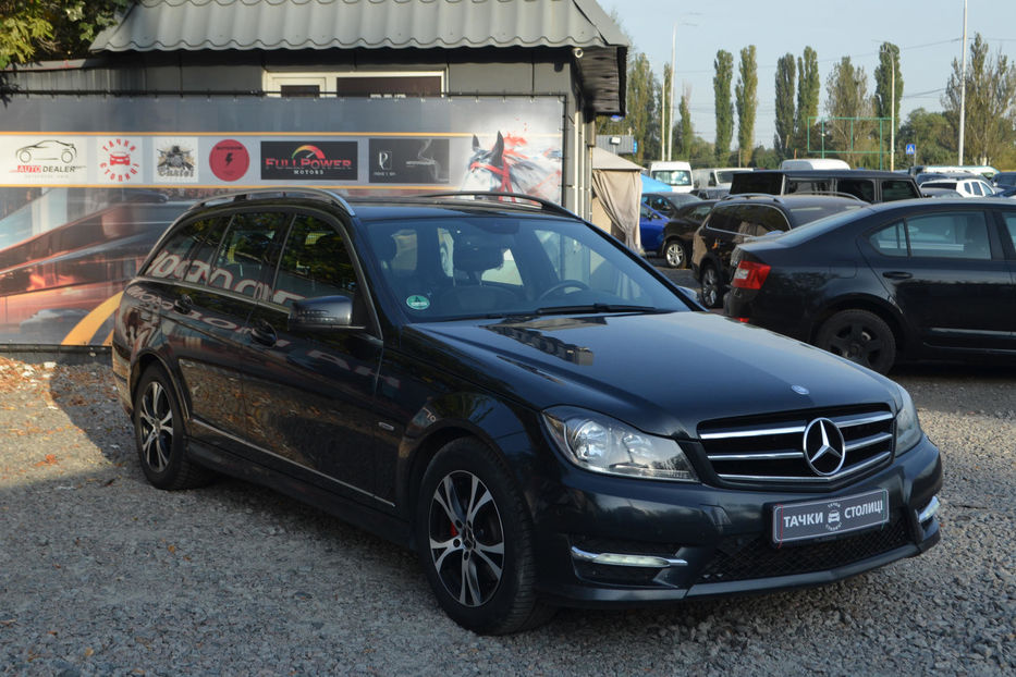 Продам Mercedes-Benz C-Class 2014 года в Киеве