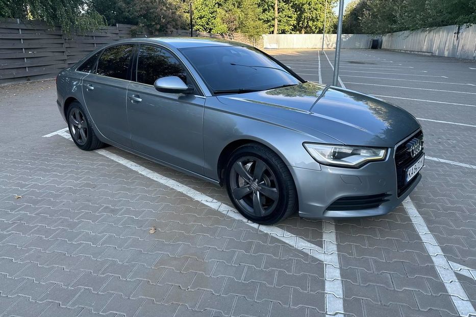 Продам Audi A6 2013 года в Киеве