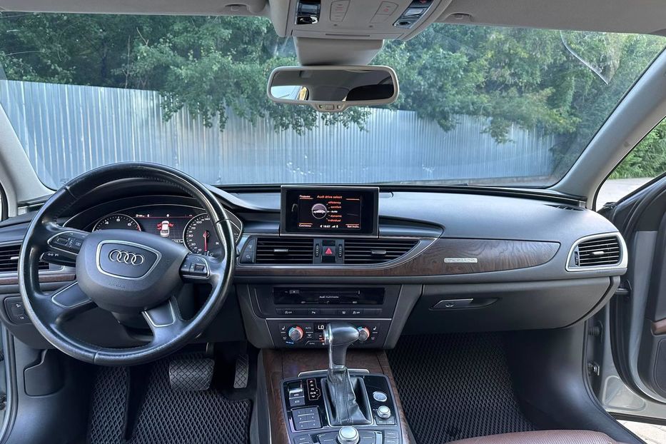 Продам Audi A6 2013 года в Киеве