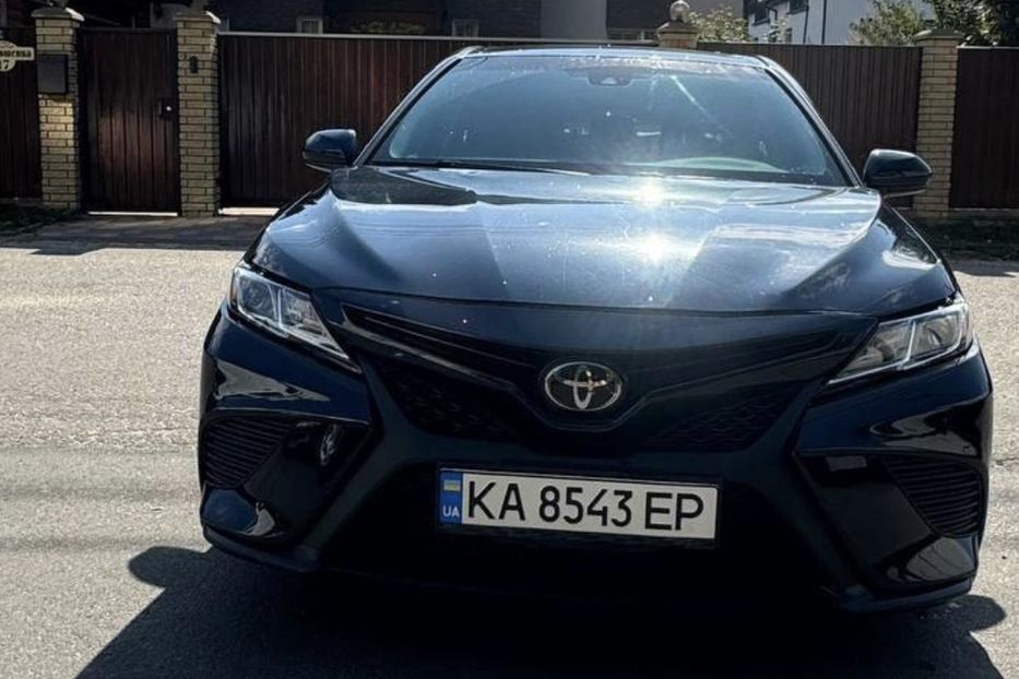 Продам Toyota Camry 2018 года в Киеве