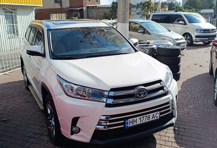 Продам Toyota Highlander 2018 года в Одессе