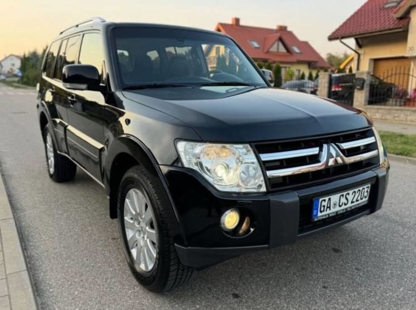 Продам Mitsubishi Pajero 2021 года в Киеве